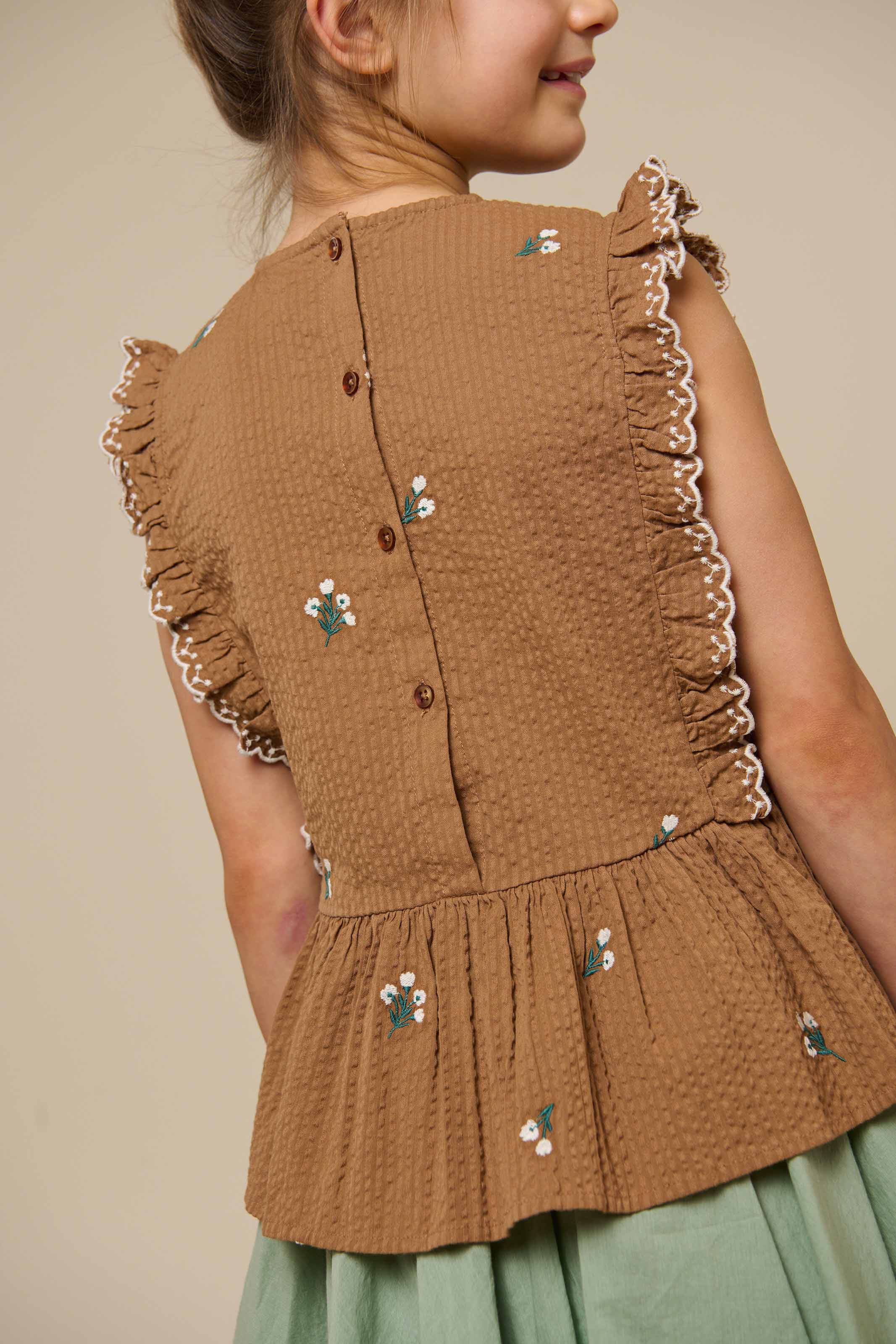 Broderet seersucker top - Tween - Coconut | 100983 Nora