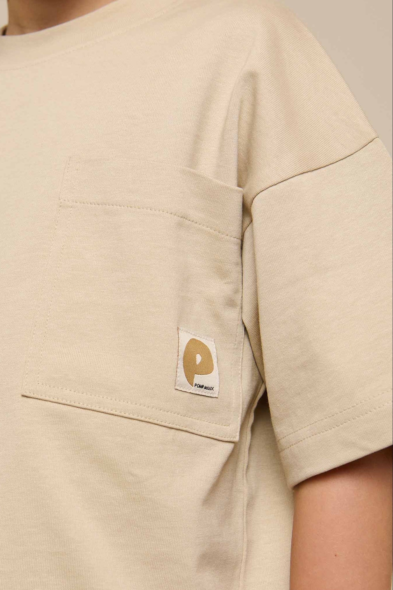 T-shirt med lomme - Kids - Light Sand | 101146 Jasper
