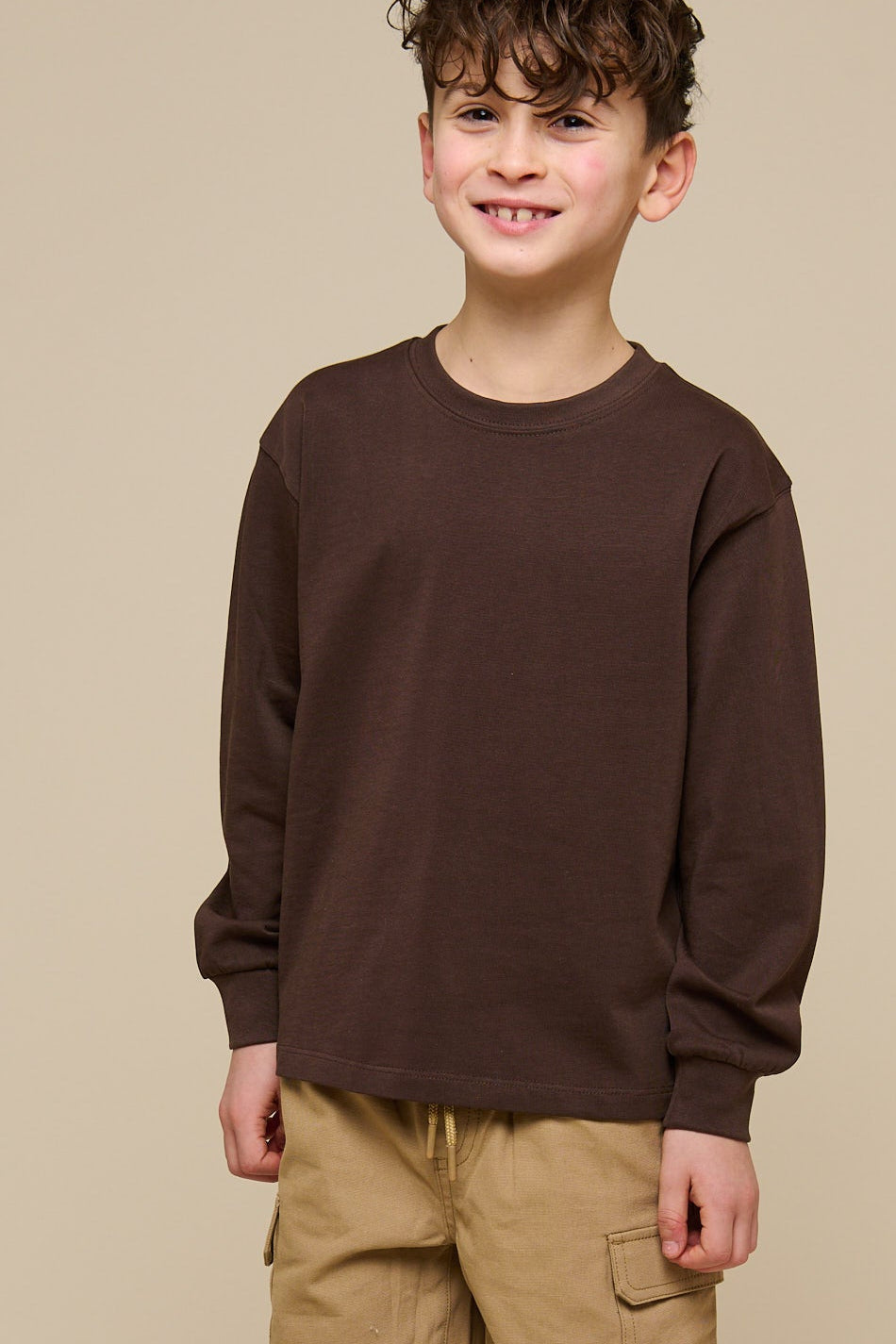 Oversize langærmet T-shirt - Tween - Chocolate | 100852 August