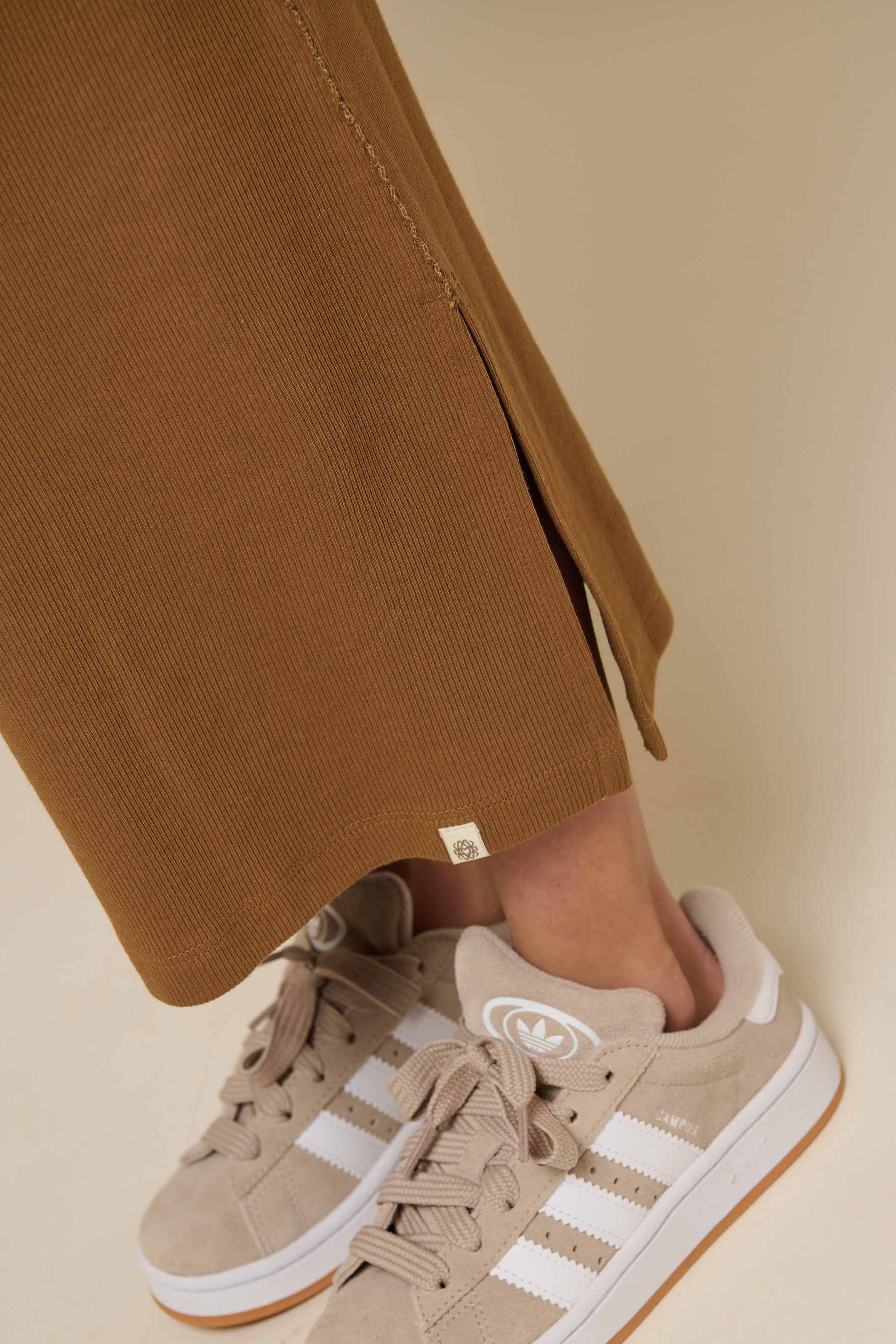 Lang T-shirt-kjole i modalrib - Tween - Coconut | 101294 Lottie