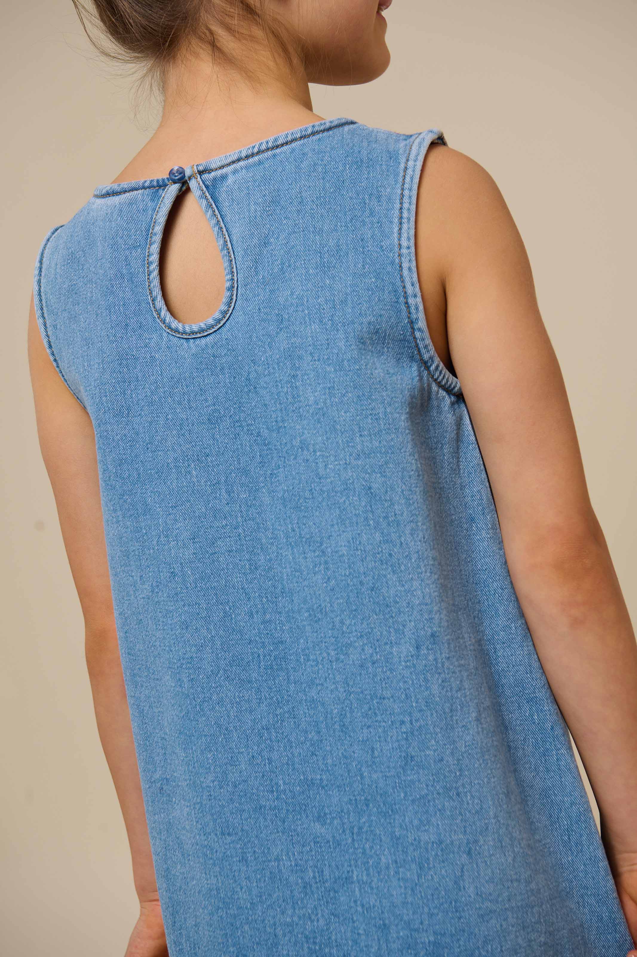 Broderet kort denimkjole - Tween - Light Blue Denim | 101019 Vera