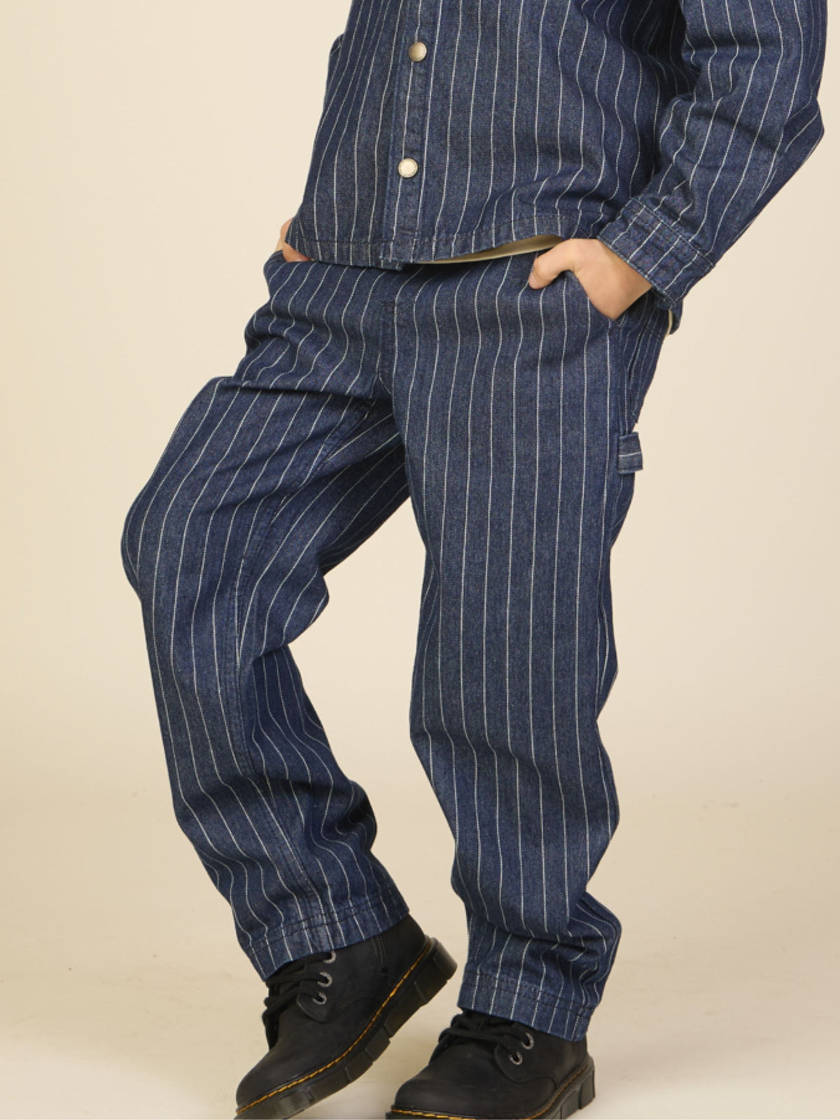 Nålestribede cargo jeans med løs pasform Tween - Dark Blue | 101516 Austin