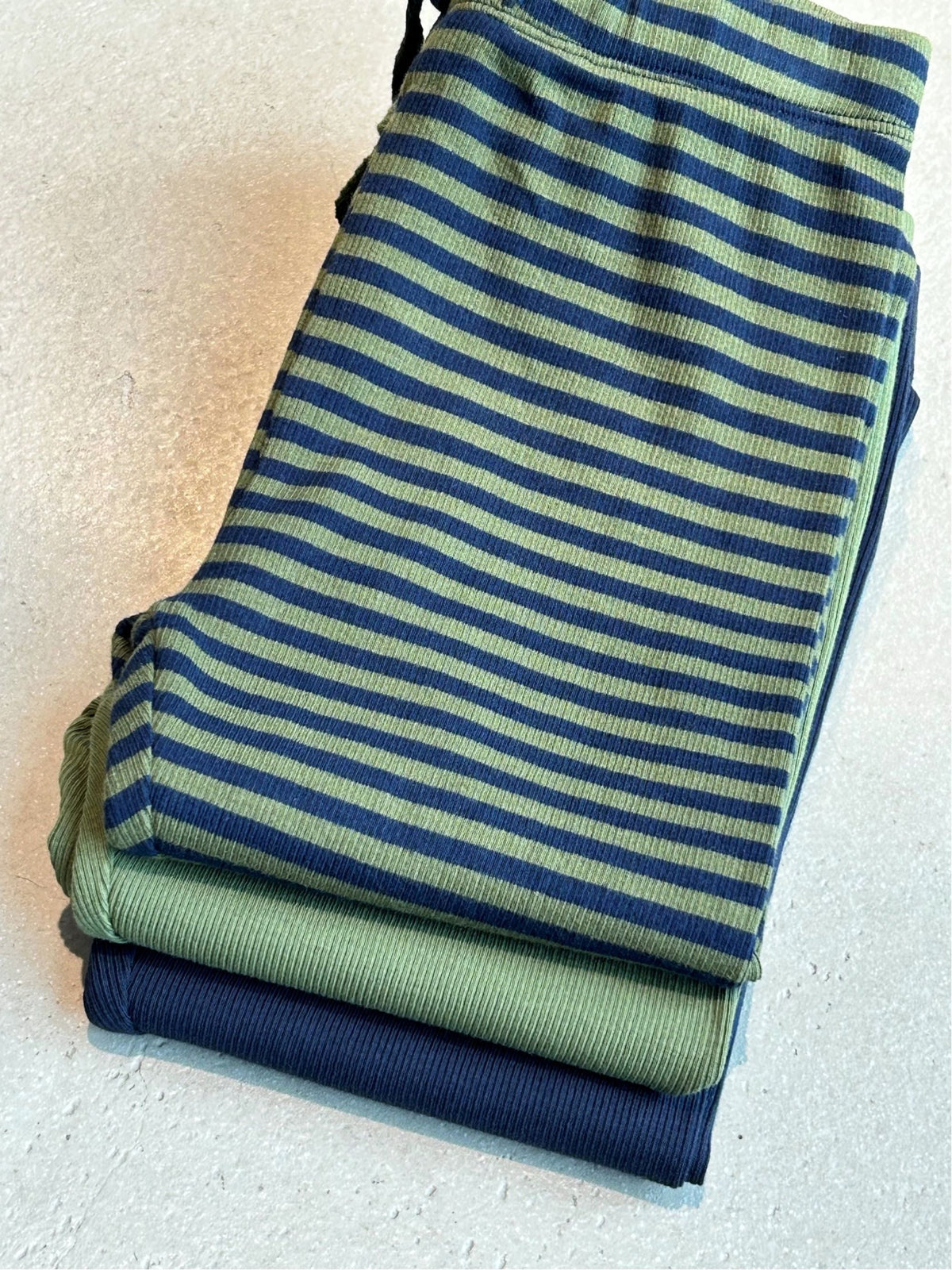 Ribbede bukser Kids - Moss Green/Navy Stripe | 101605 Conrad