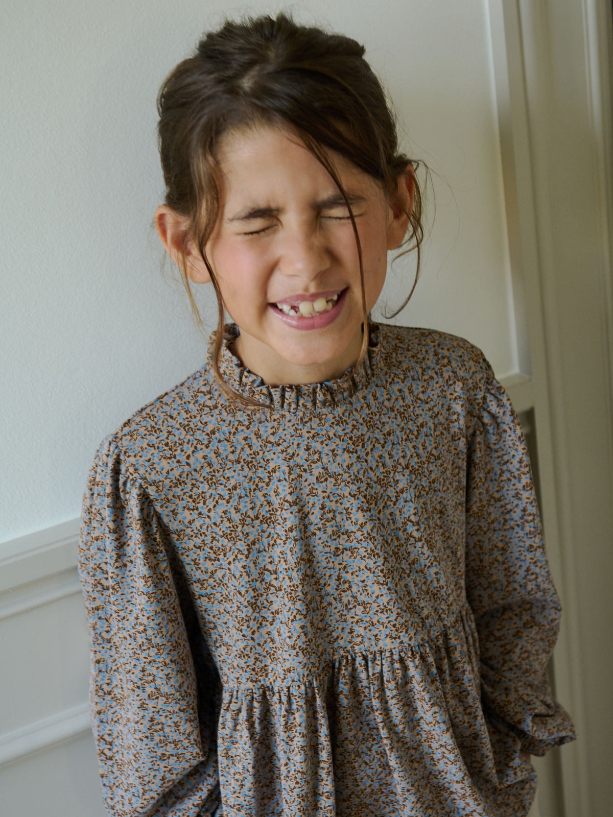 Småblomstret jerseybluse med peplum Kids - Blue/Brown | 101541 Heidi