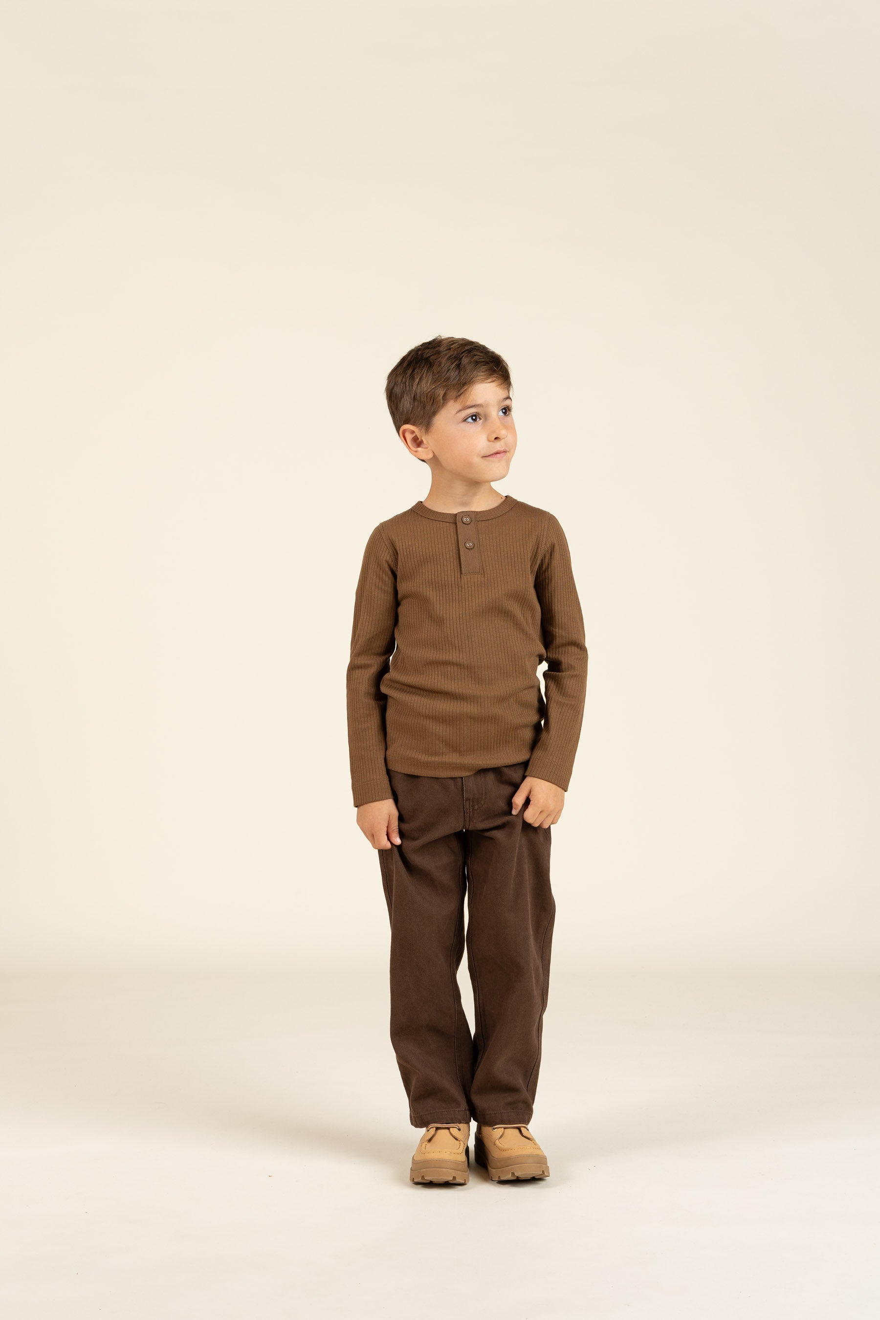 Langærmet T-shirt i Bomuldsrib - Kids - Coffee | 100568 Manson