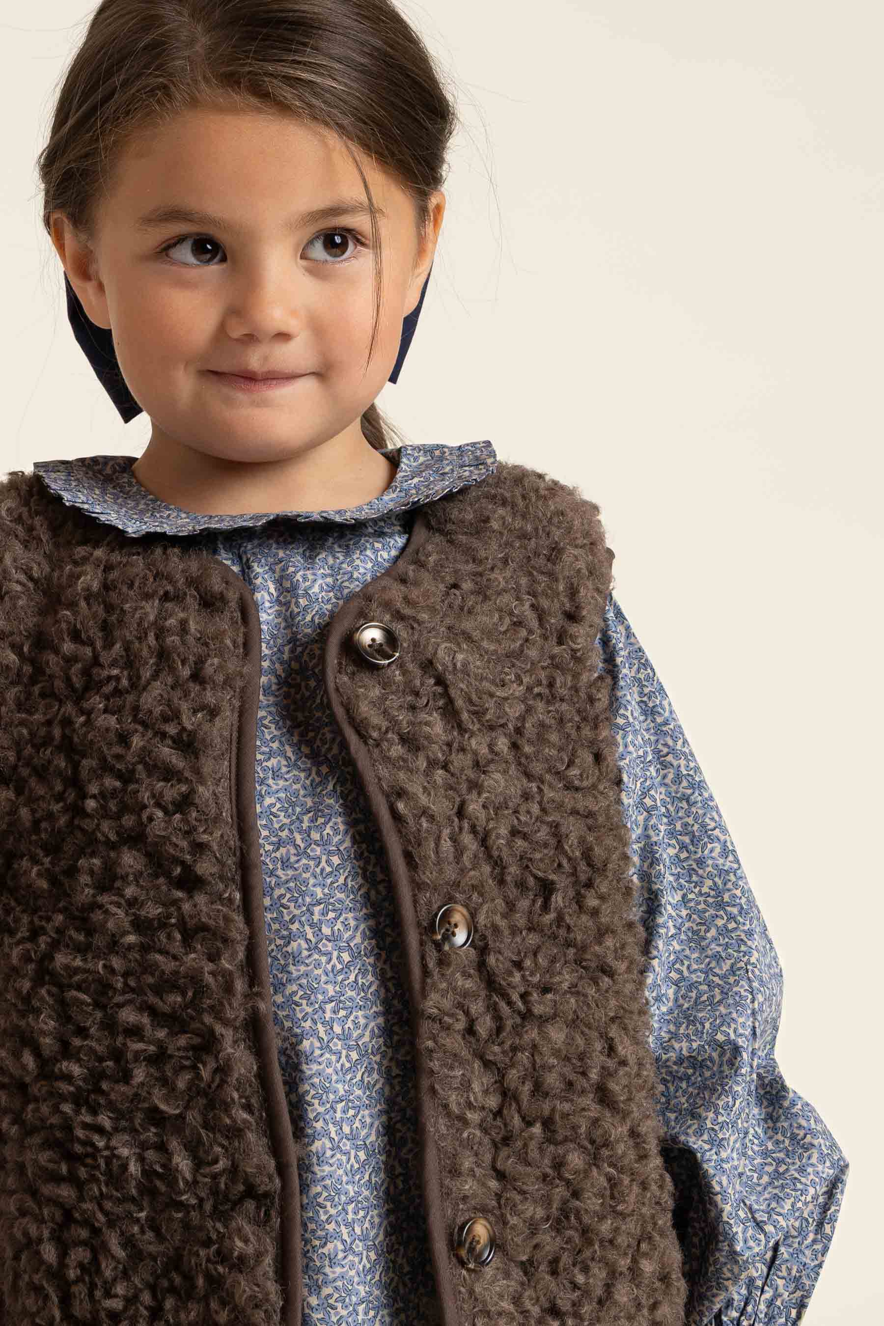 Vest i imiteret pels - Kids - Chocolate | 100552 Ellie