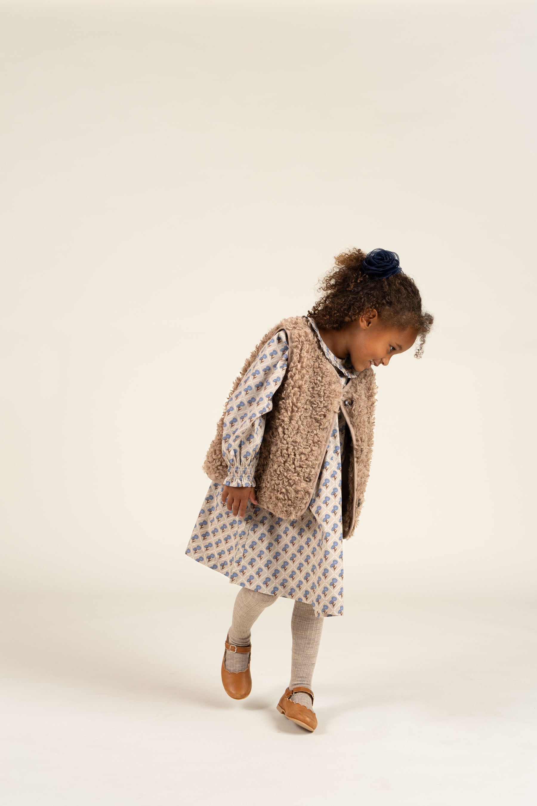 Vest i imiteret pels - Kids - Caffe Latte | 100550 Ellie