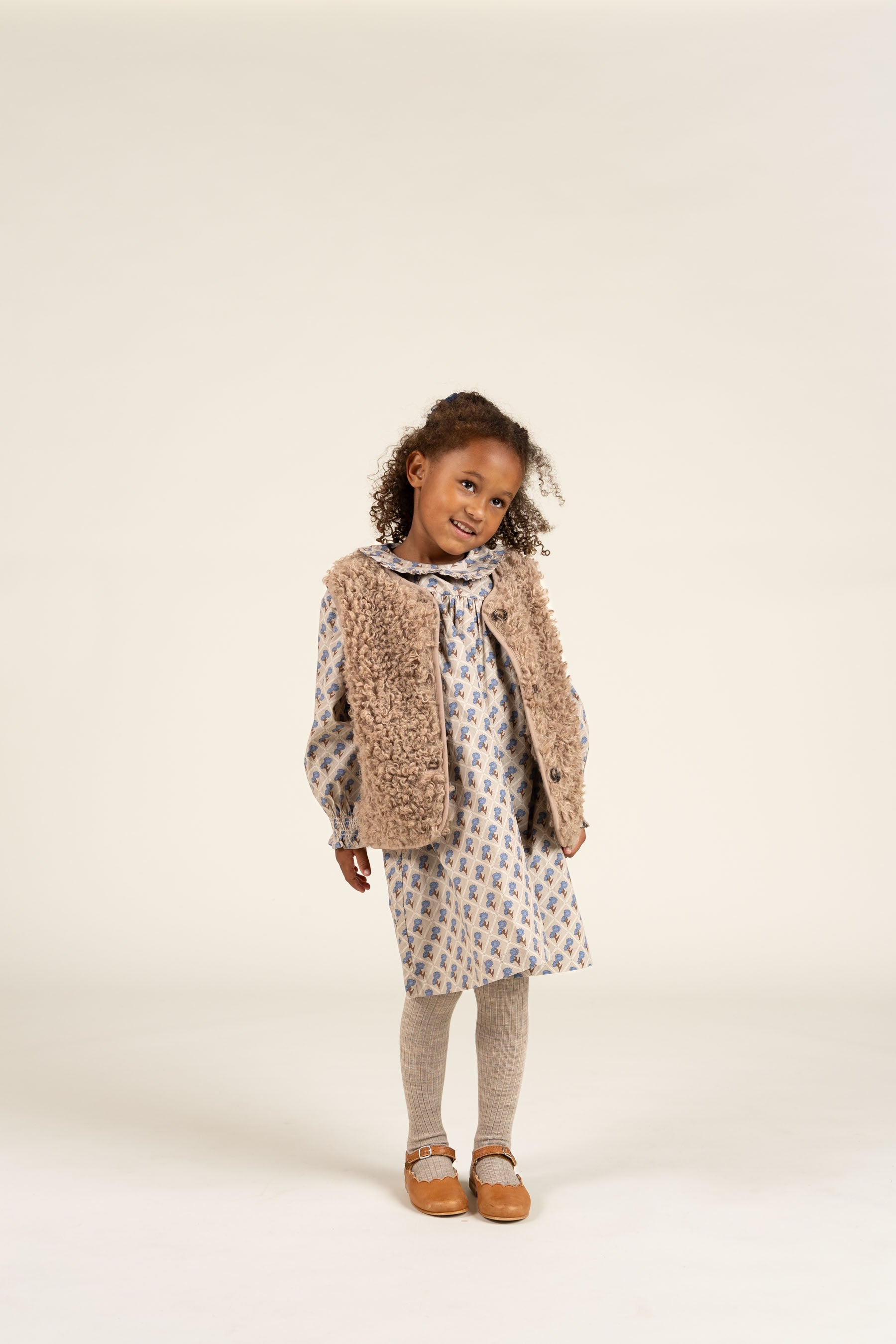Vest i imiteret pels - Kids - Caffe Latte | 100550 Ellie