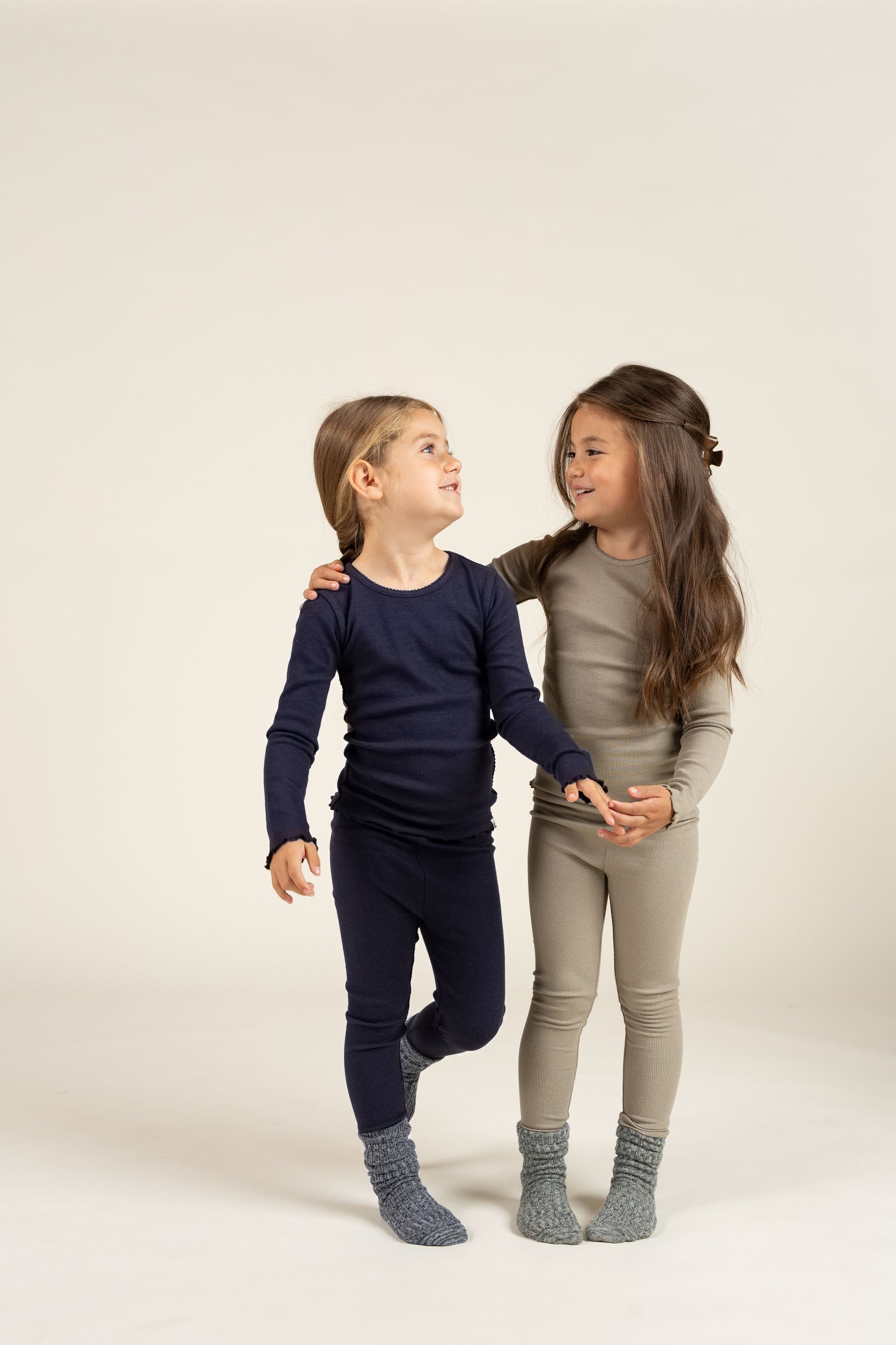 Rib-leggings i Modal - Kids - Dusty Green | 100590 Mia