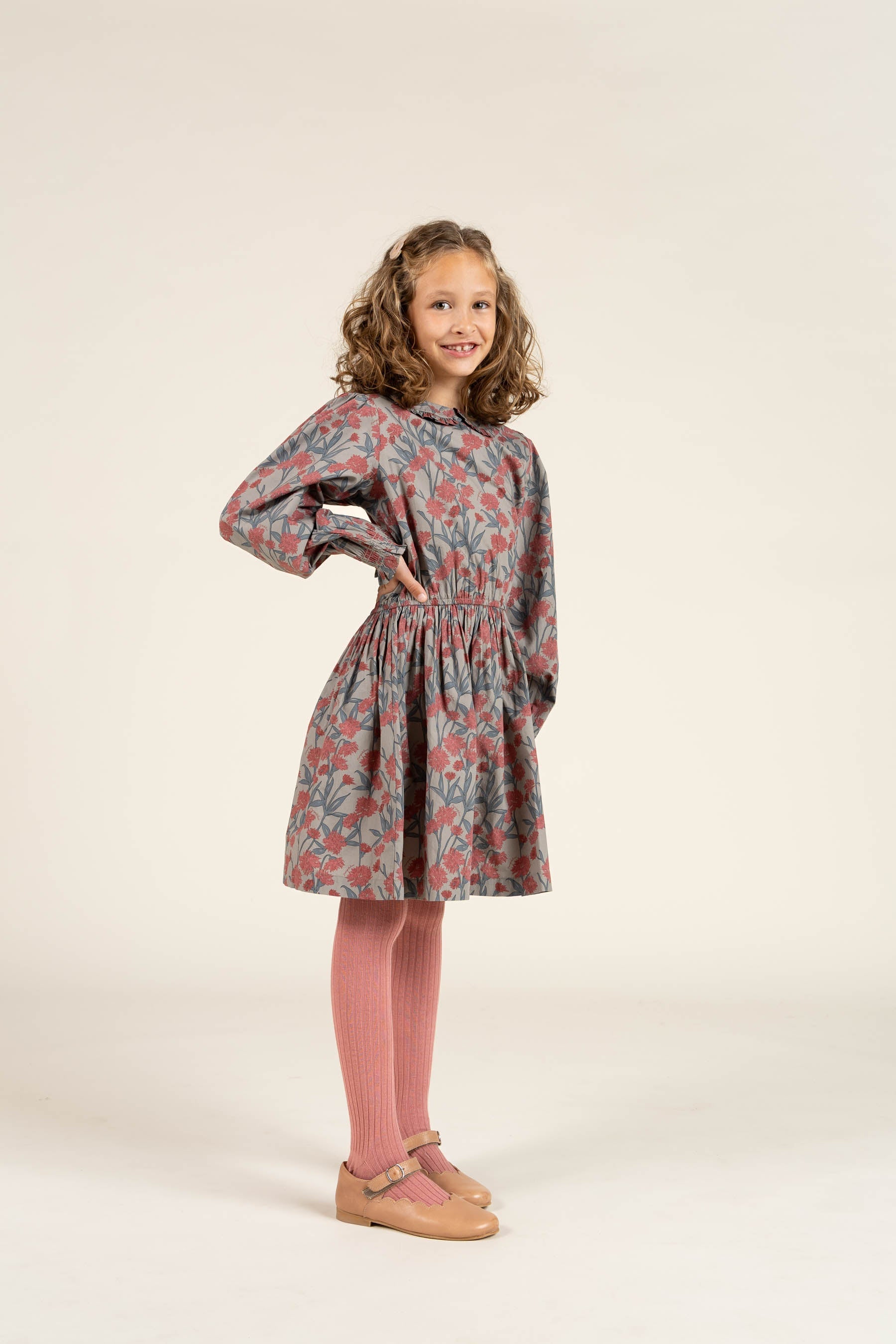 Kjole i bomulds-poplin med Print og elastik i taljen - Tween - Rose / Green | 100720 Amy