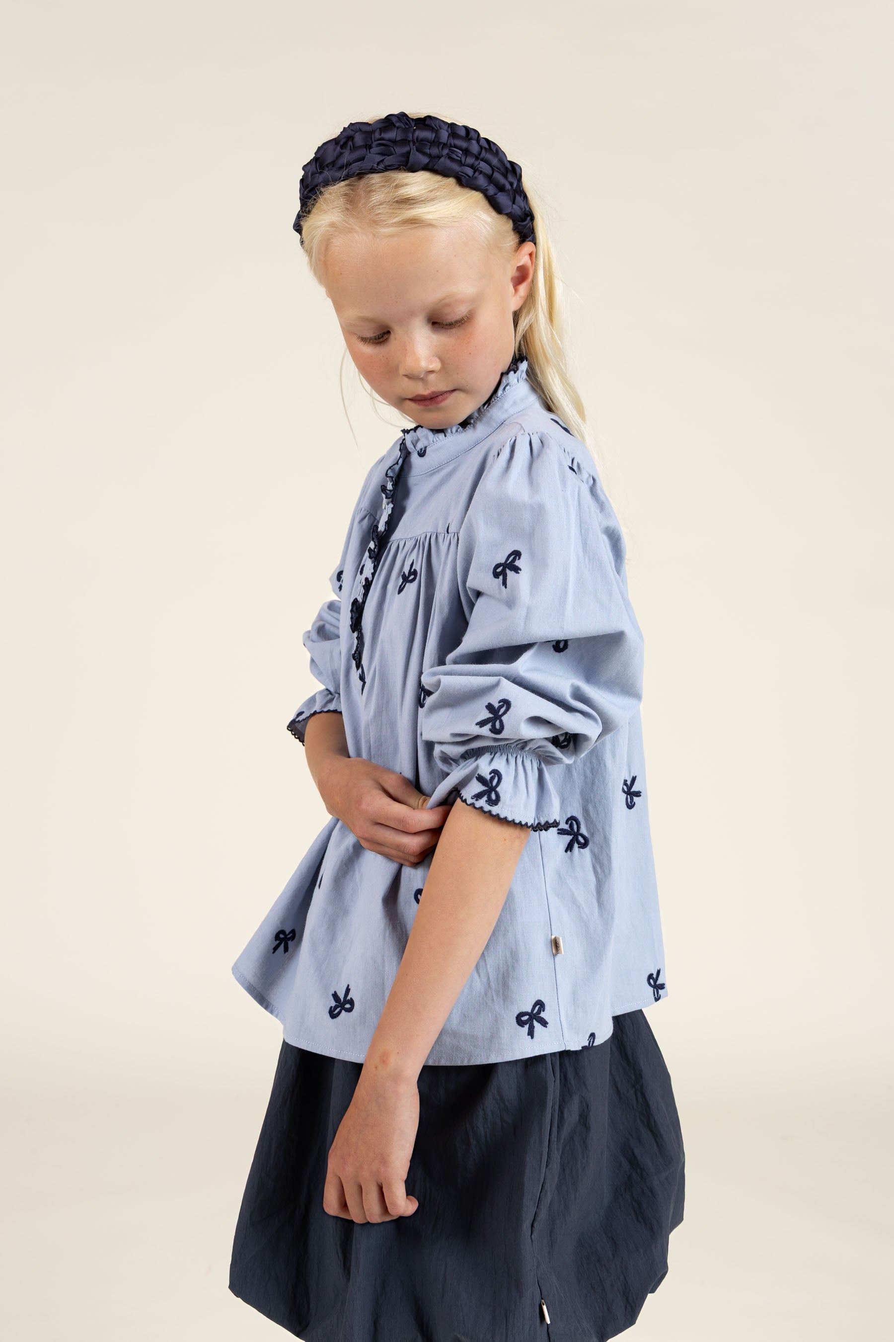 Poplin-bluse med broderi - Tween - Blue | 100676 Adison