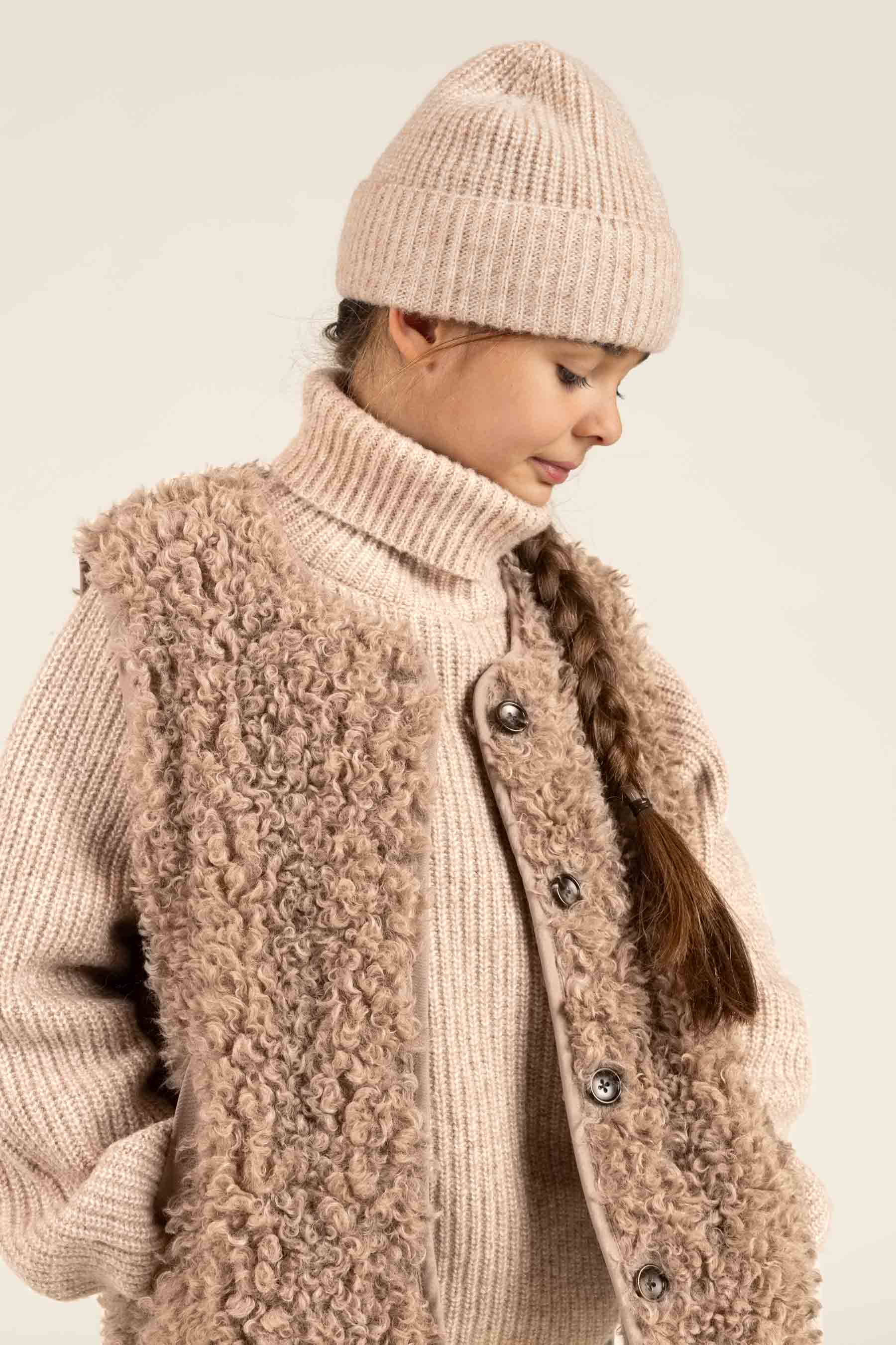 Vest i imiteret pels - Tween - Caffe Latte | 100551 Ellie