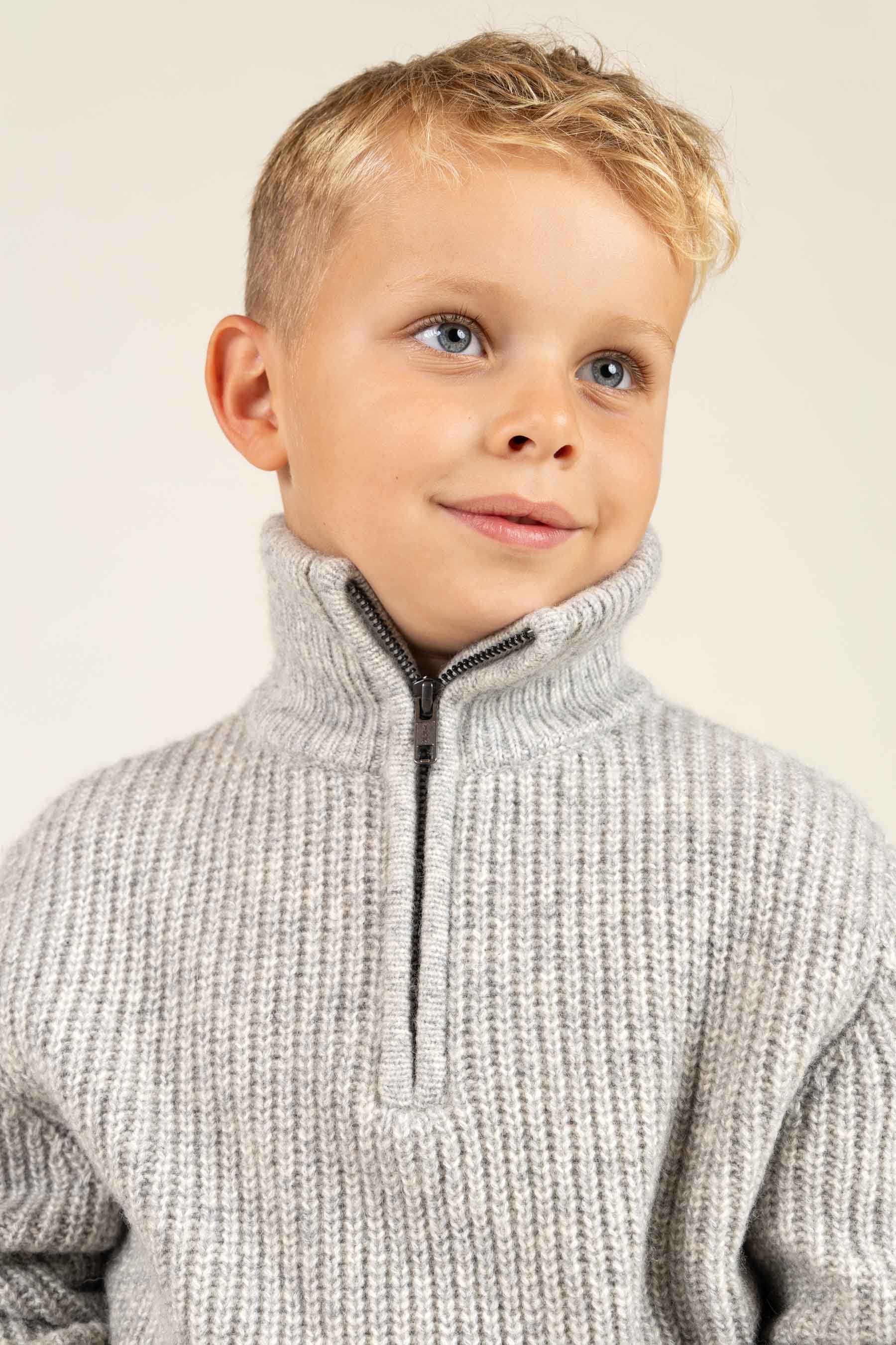 Sweater i Uldmix med kort lynlås - Kids - Grey Melange | 100752 Adam