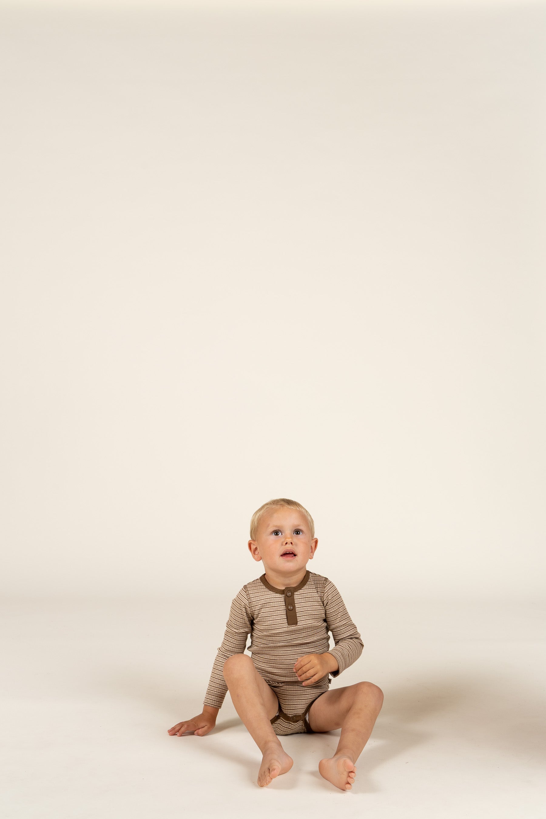 Langærmet Body i Bomuldsrib - Kids - Coffee Stripe | 100559 Manson