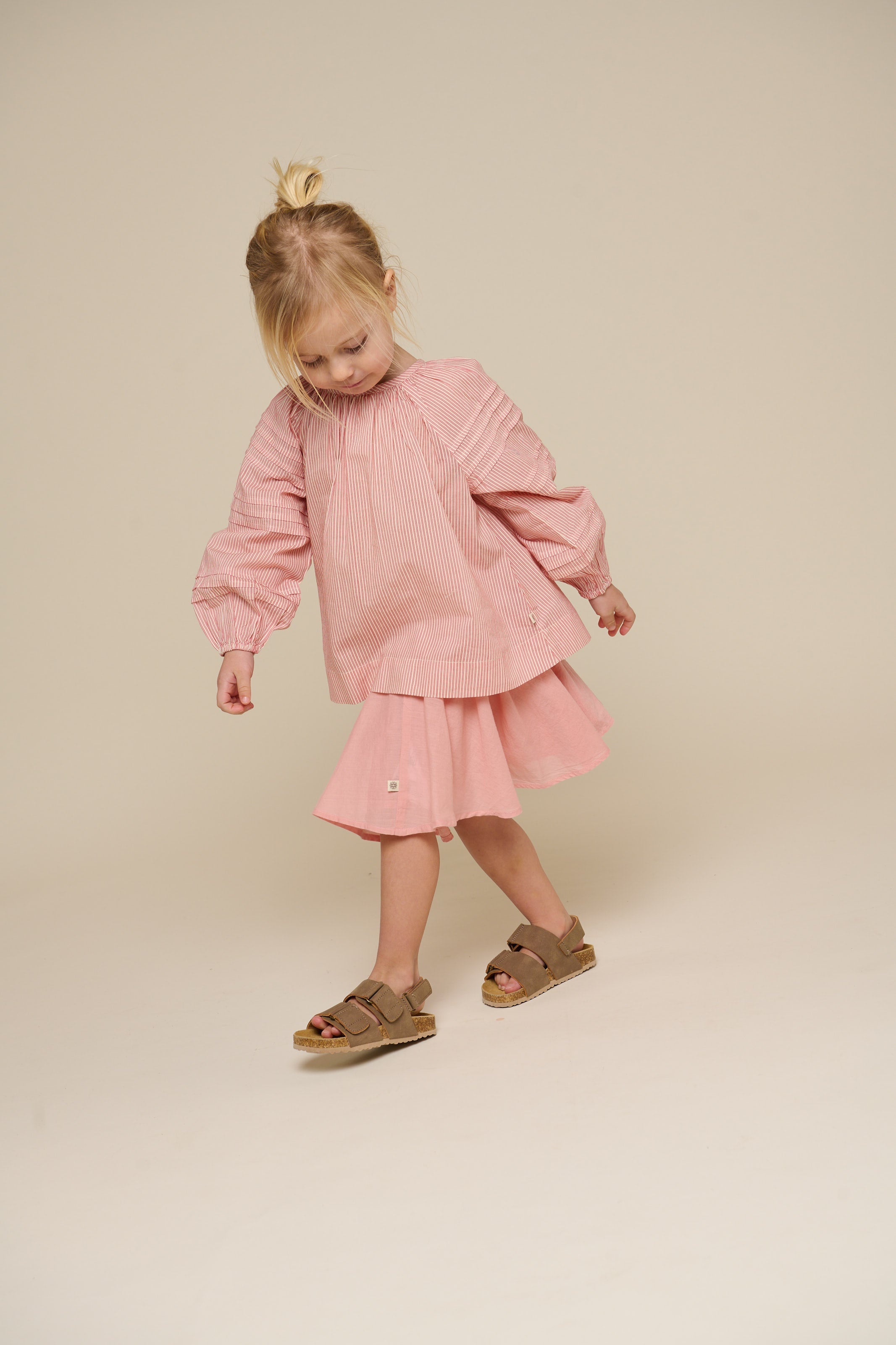 Langærmet stribet bluse - Kids - Offwhite/Cherry Red | 100990 Willa