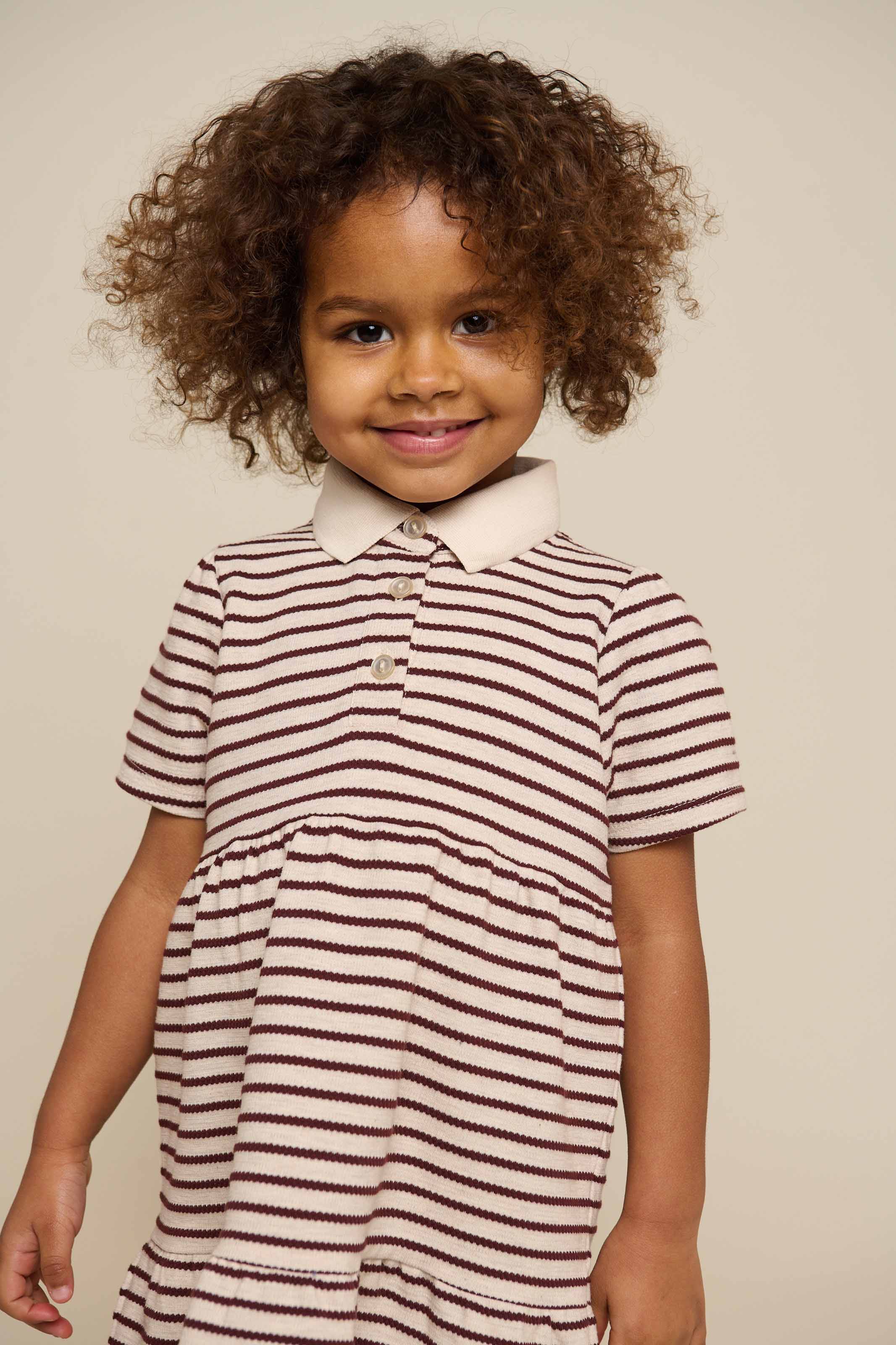 Stribet jersey kjole - Kids - Brown | 101010 Emmie
