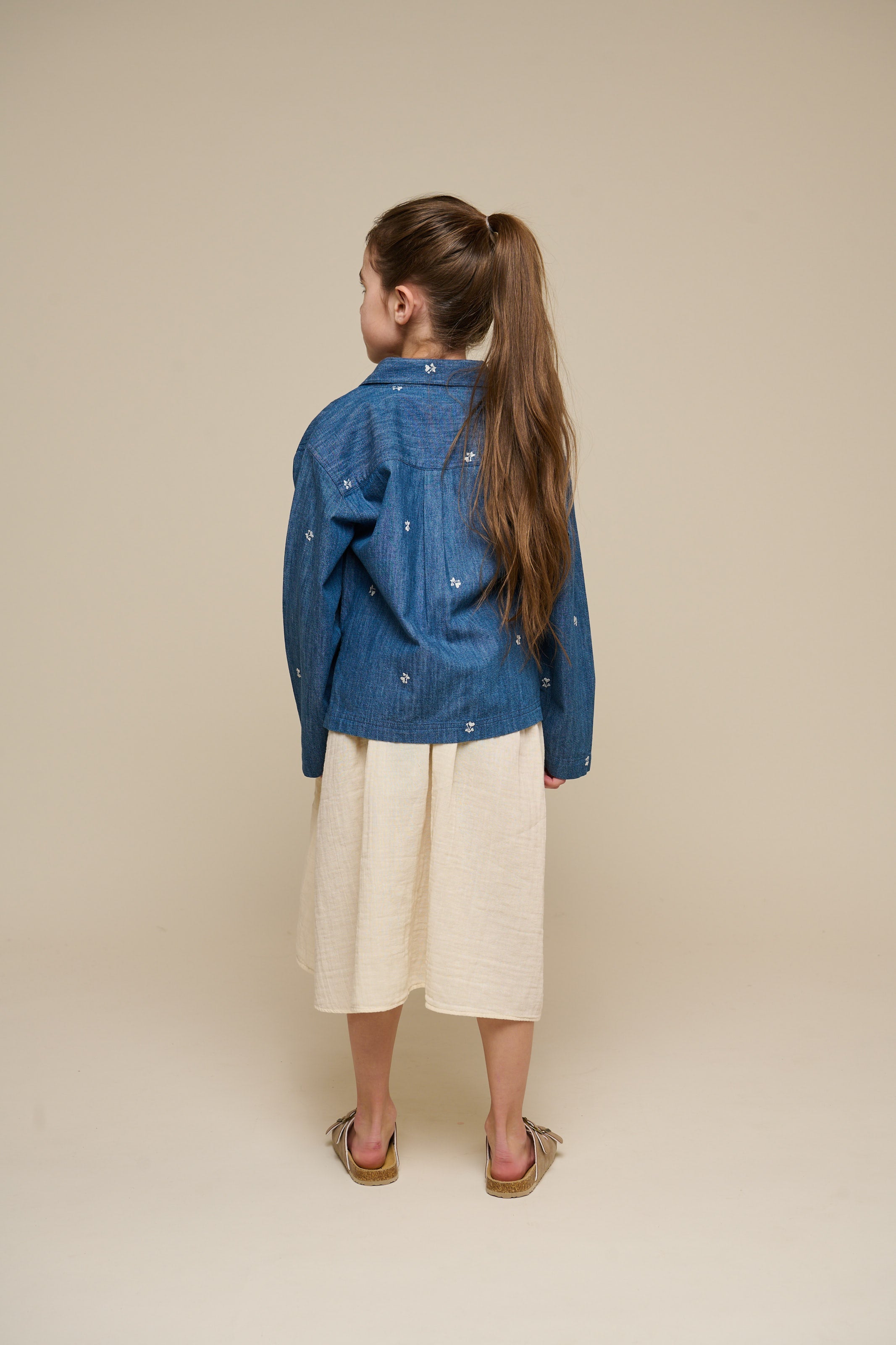 Broderet light-denim skjortejakke - Tween - Blue Denim | 101082 Isabella