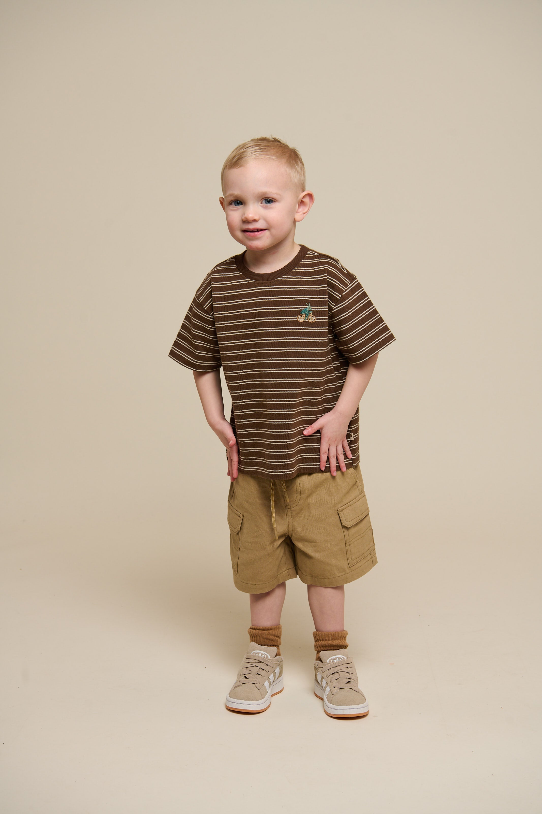 Stribet T-shirt - Kids - Dark Brown | 101177 Otto