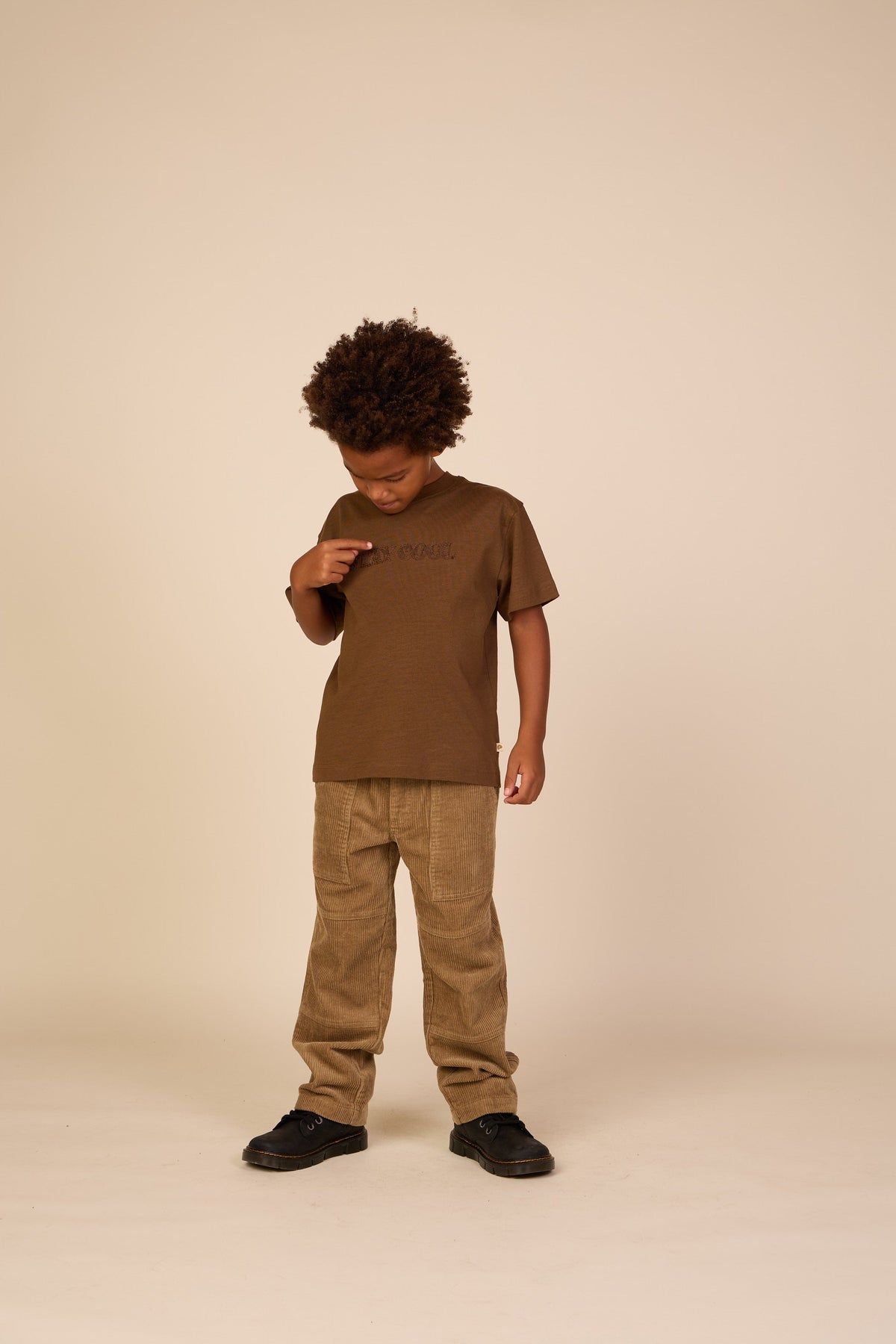 Slub jersey T-shirt med broderi - Tween - Dark Brown | 101158 Villum