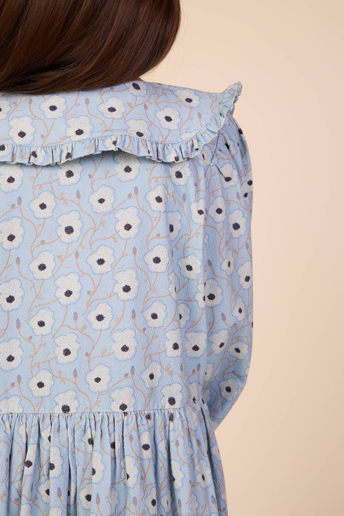 Blomstret bomuldskjole med flæsekrave Tween - Blue/Brown | 101428 Nova