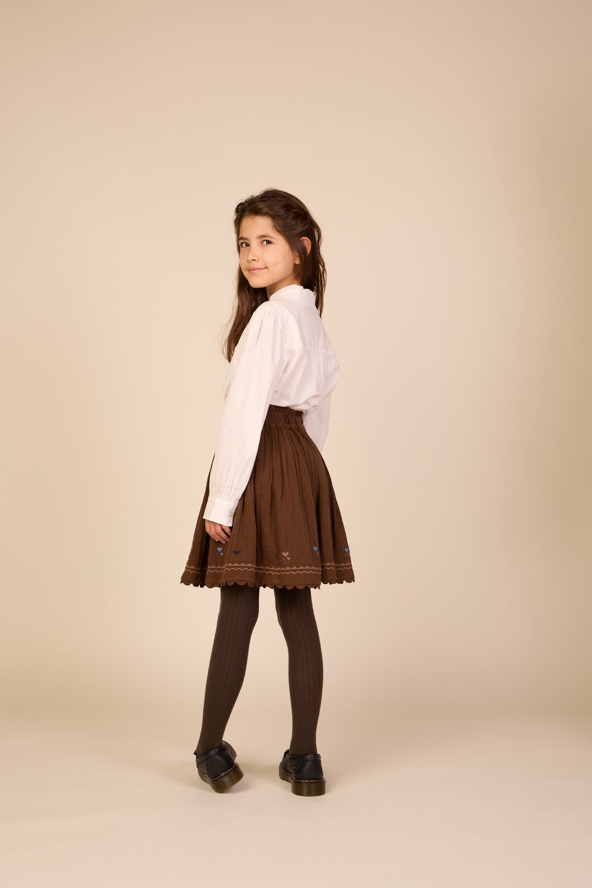 Double gauze-nederdel med korsstingsbroderi Tween - Brown | 101472 Laureen