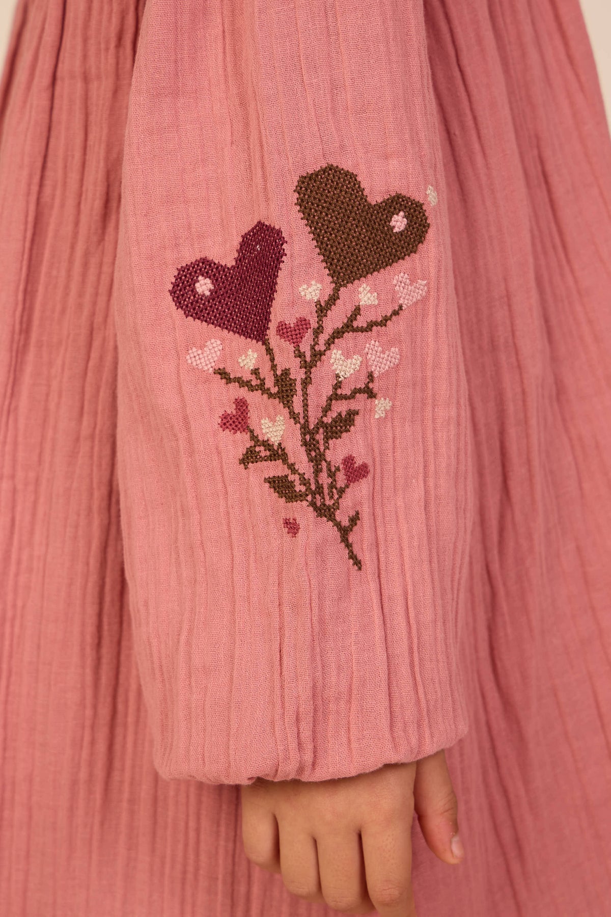 Double gauze-kjole med korsstingsbroderi Tween - Dusty Rose | 101466 Laureen