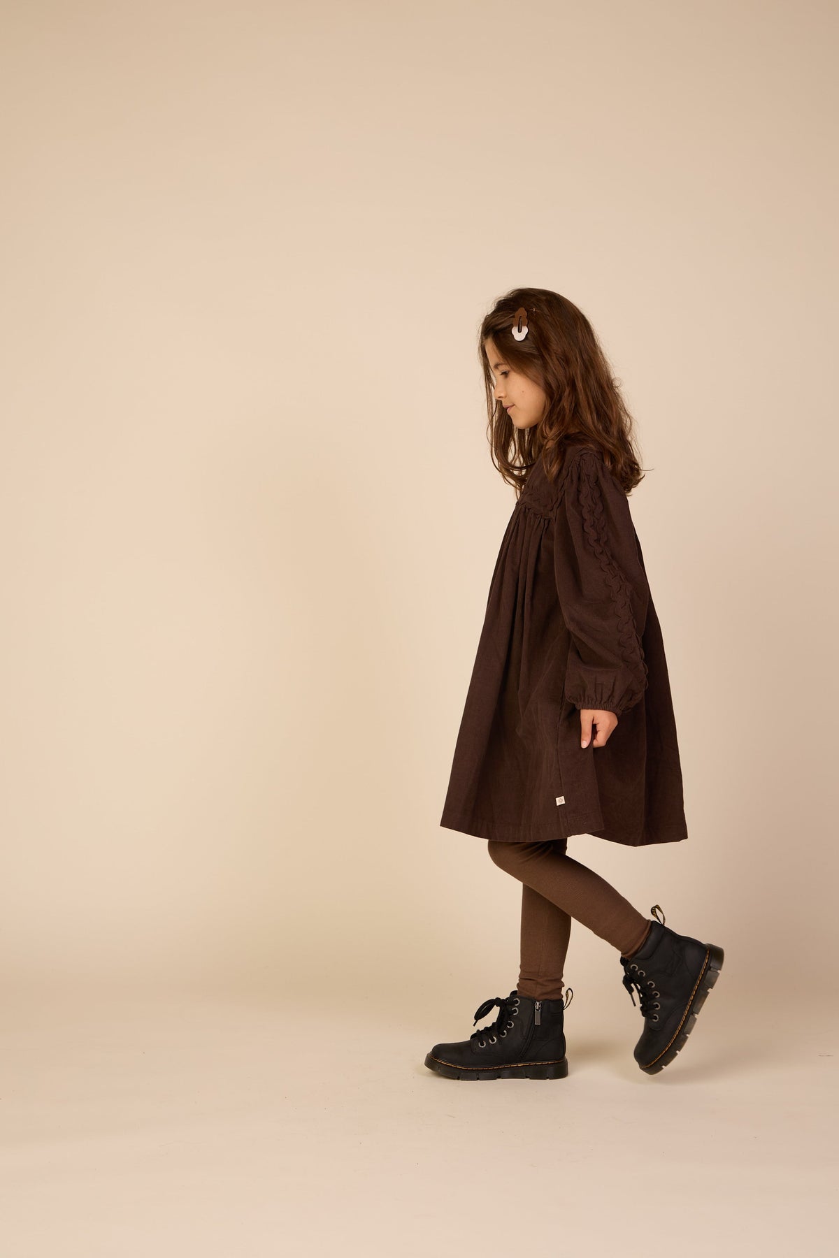 Fløjlskjole med zig-zag bånd Tween - Dark Brown | 101474 Sille