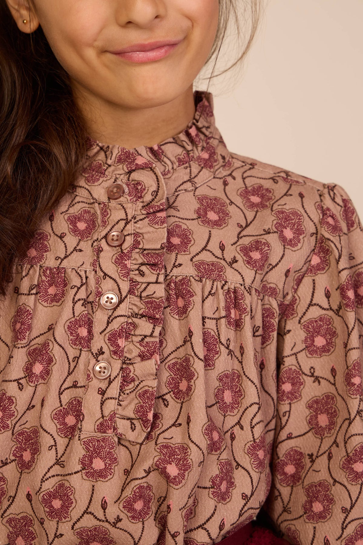 Blomstret bomuldsbluse med stolpelukning Tween - Rose/Bordeaux | 101434 Nova