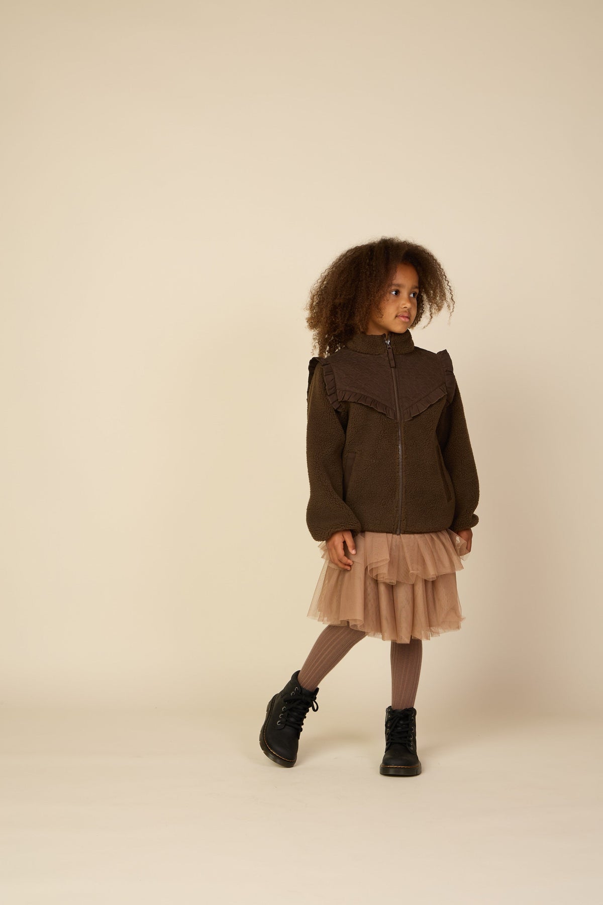Teddyjakke med quiltet bærestykke Tween - Dark Brown | 101684 Hailey