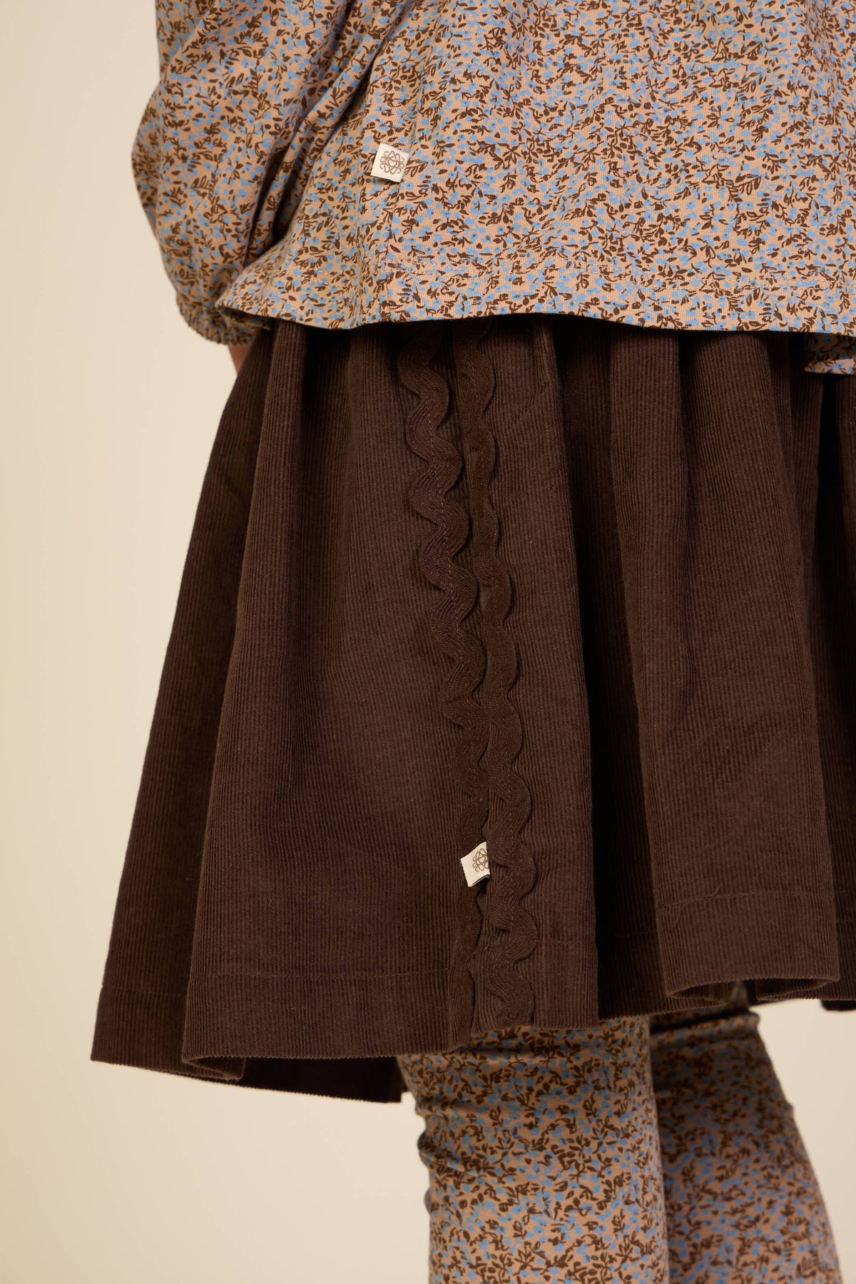 Fløjlsnederdel med zig-zag bånd Kids - Dark Brown | 101477 Sille