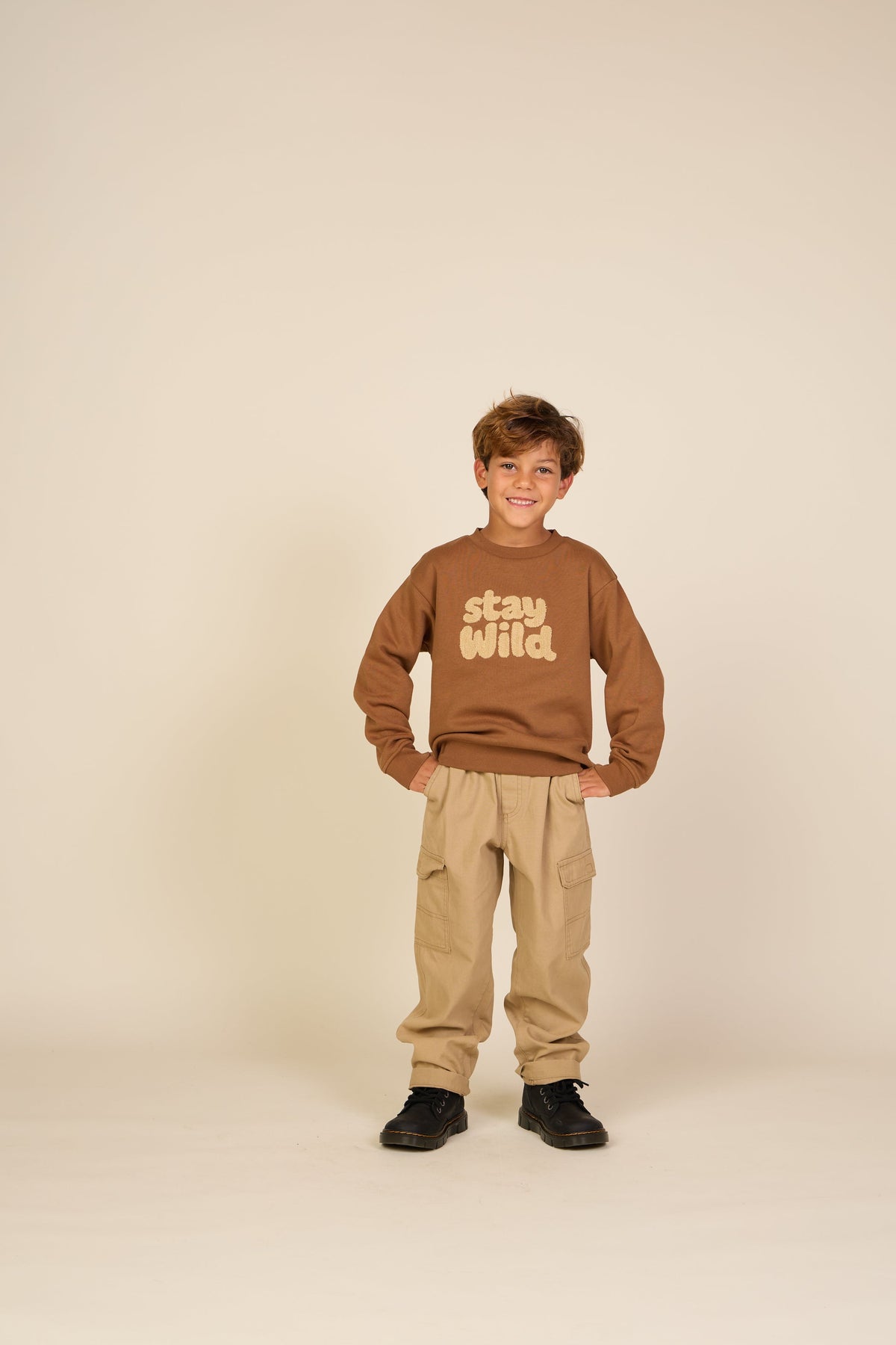 Rundhalset sweatshirt med frottébroderi Tween - Toffee | 101621 Joel