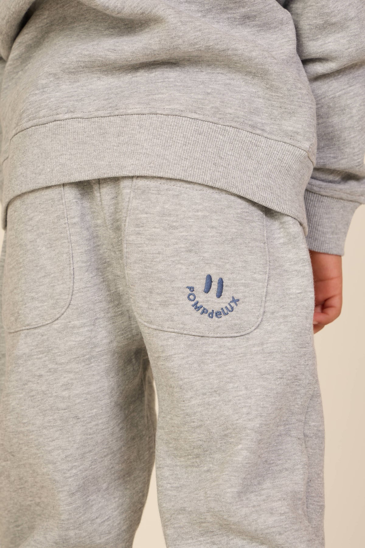 Joggingbukser med smiley broderi Tween - Grey Melange | 101590 Andrew
