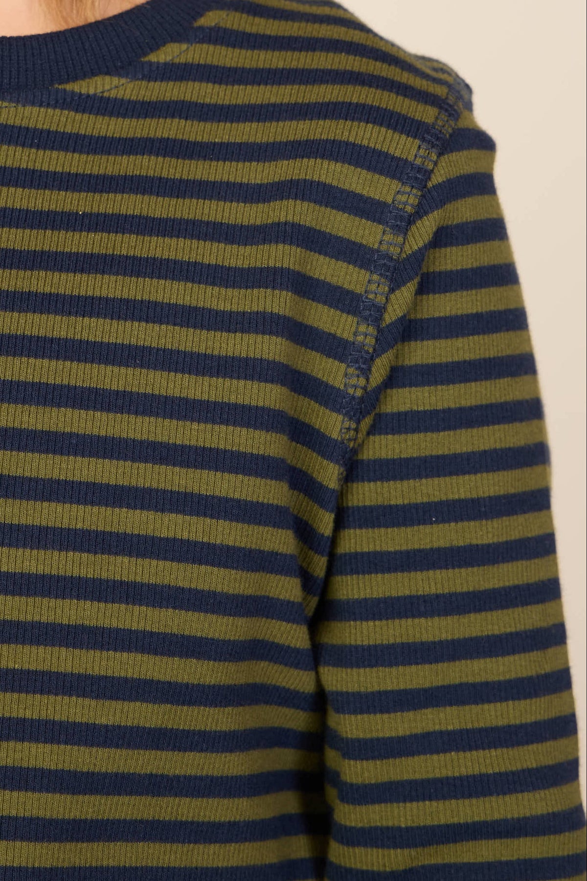 Ribbet langærmet T-shirt Kids - Moss Green/Navy Stripe | 101601 Conrad