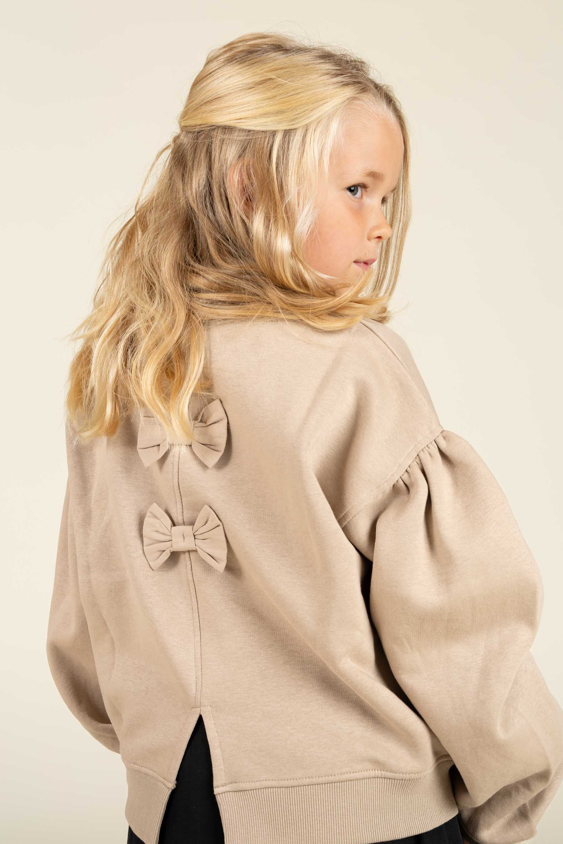 Sweatshirt med sløjfedetaljer - Tween - Caffe Latte | 100817 Ruth