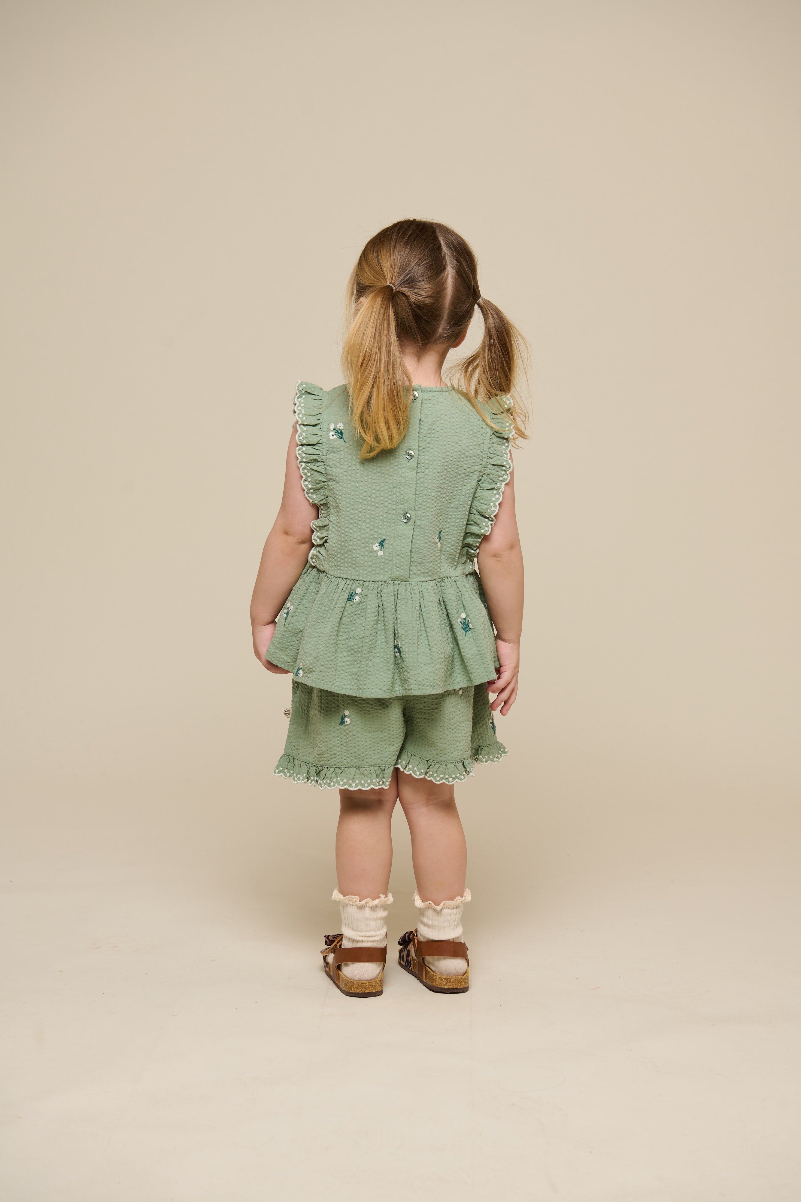 Broderede seersucker shorts - Kids - Dusty Green | 100984 Nora